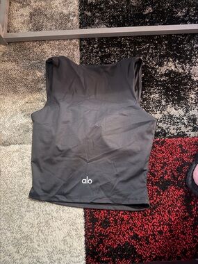 Alo Yoga’s square-neck bra tank style.